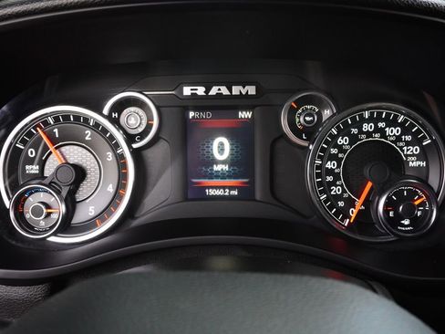 Used 2024 RAM 5500 Tradesman w/ Chrome Appearance Group image 12