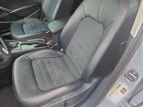 Used 2014 Volkswagen Passat TDI SEL Premium FWD image 17