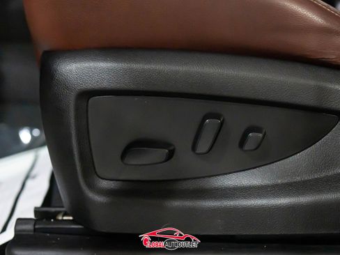 Used 2019 Chevrolet Suburban Premier w/ Premier Plus Edition image 40