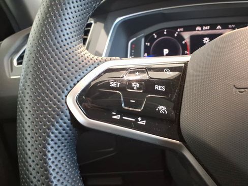 Used 2023 Volkswagen Tiguan SEL R-Line AWD/4WD image 16