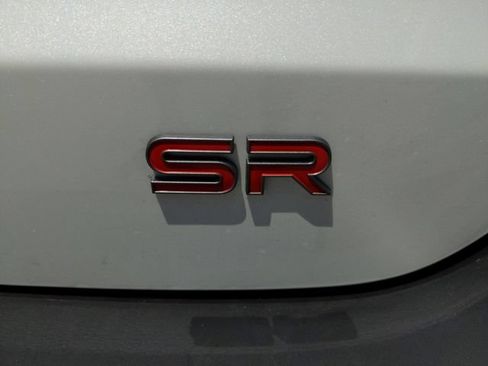 Certified 2025 Nissan Kicks SR FWD image 17