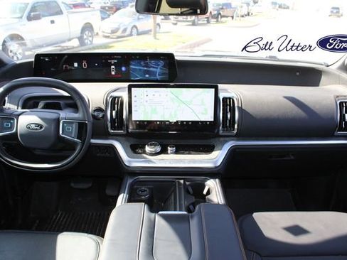 Used 2025 Ford Expedition Tremor image 16