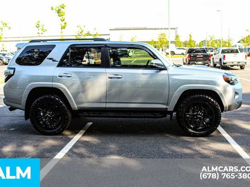 Used 2023 Toyota 4Runner TRD Off-Road Premium w/ Moonroof Package AWD/4WD image 9