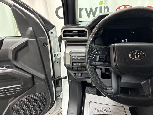 Used 2024 Toyota Tacoma SR5 AWD/4WD image 25