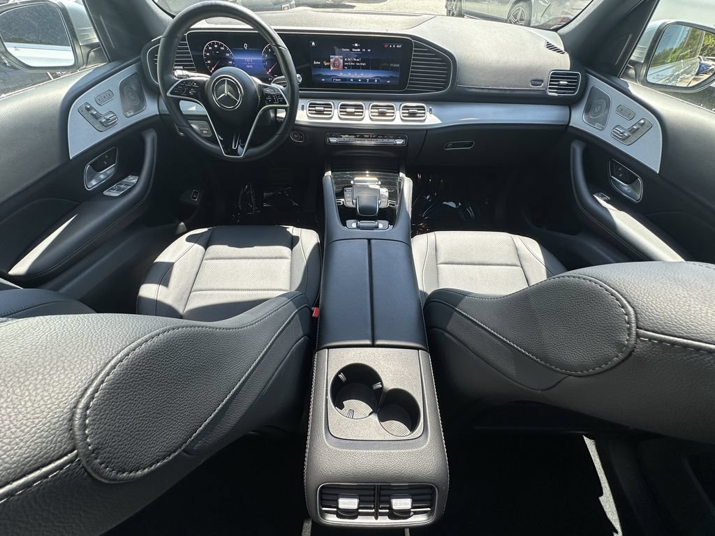 Certified 2025 Mercedes-Benz GLS 450 4MATIC image 28