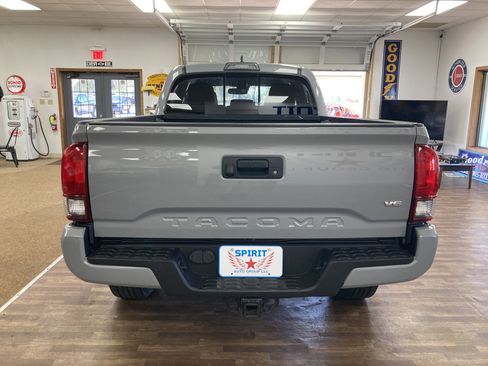 Used 2019 Toyota Tacoma 4x4 Double Cab image 7