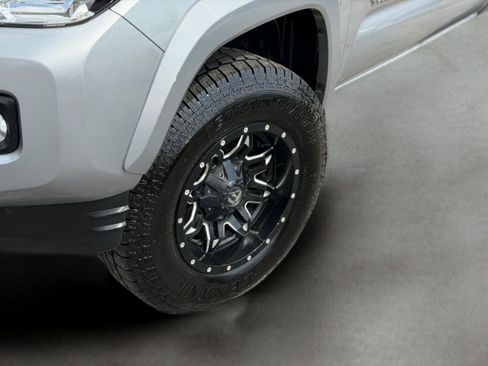 Used 2021 Toyota Tacoma SR5 image 4