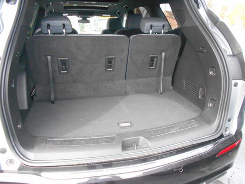 Used 2023 Buick Enclave Essence w/ Experience Buick Package image 11