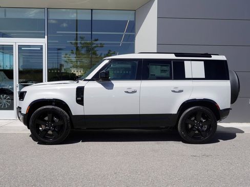 New 2026 Land Rover Defender 110 X-Dynamic SE AWD/4WD image 8