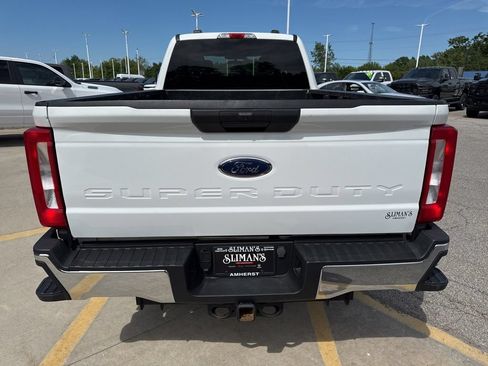 Used 2024 Ford F250 XLT AWD/4WD image 7