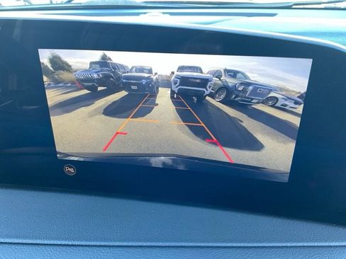 Used 2024 Cadillac XT4 Premium Luxury image 16