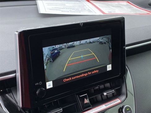 Certified 2023 Toyota Corolla Cross XSE image 28