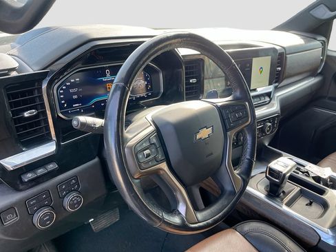 Used 2023 Chevrolet Silverado 1500 High Country w/ High Country Premium Package AWD/4WD image 9