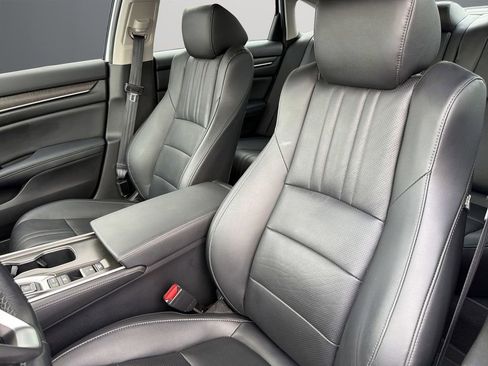 Used 2022 Honda Accord Touring image 13