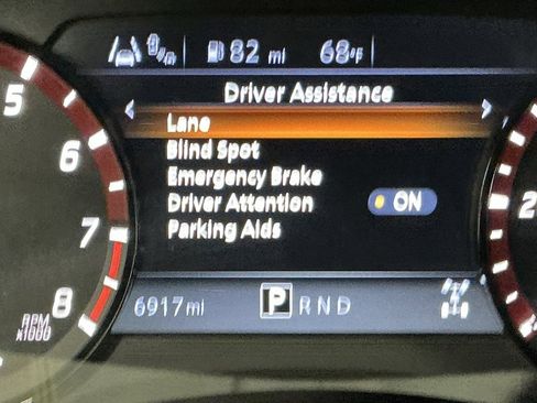 Used 2025 Nissan Frontier PRO-4X image 8