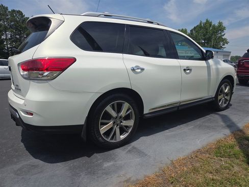 Used 2014 Nissan Pathfinder Platinum w/ Platinum Premium Package AWD/4WD image 3