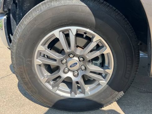 Used 2020 Ford F150 Lariat w/ Trailer Tow Package AWD/4WD image 15
