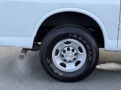 Used 2022 Chevrolet Express 2500 w/ Driver Convenience Package image 33