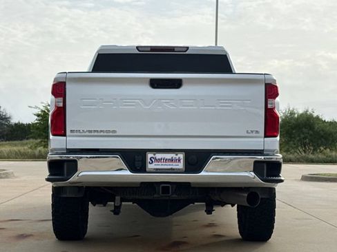 Used 2023 Chevrolet Silverado 2500 LTZ AWD/4WD image 9