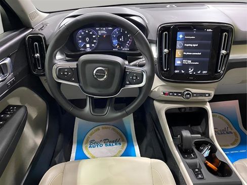 Used 2022 Volvo XC40 T5 Momentum AWD/4WD image 18