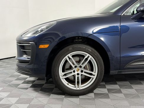 Certified 2023 Porsche Macan AWD/4WD image 11