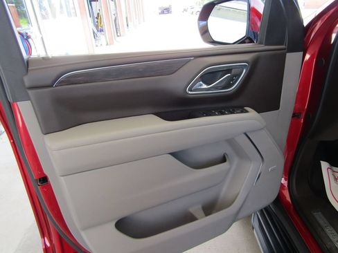 Used 2023 Chevrolet Tahoe LT w/ LT Signature Package AWD/4WD image 29