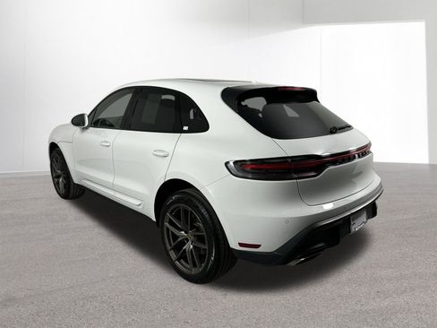 Used 2023 Porsche Macan Base image 31