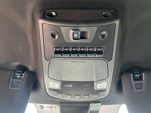 Used 2022 Ford F250 Lariat w/ Black Appearance Package AWD/4WD image 17