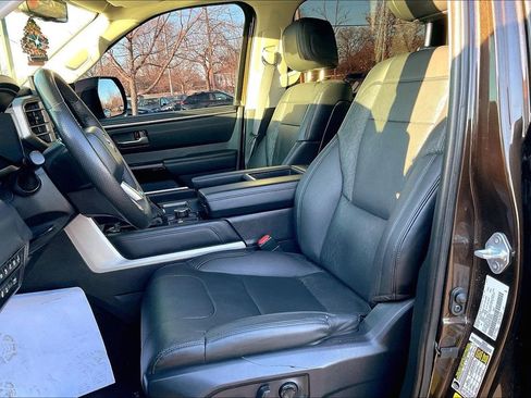 Used 2024 Toyota Tundra Limited image 28