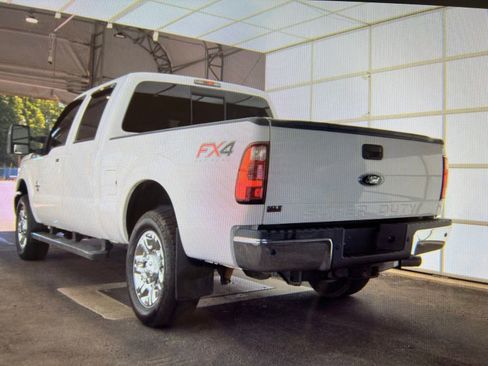 Used 2012 Ford F250 Lariat w/ Lariat Ultimate Pkg AWD/4WD image 4