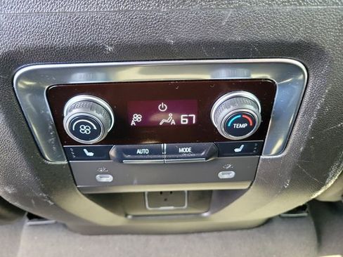 Certified 2023 Chevrolet Suburban Premier image 19