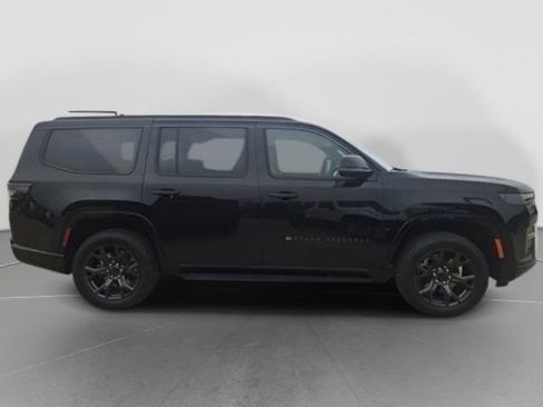 New 2026 Jeep Grand Wagoneer Limited AWD/4WD image 5