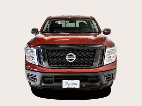 Used 2017 Nissan Titan S image 3
