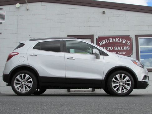 Used 2019 Buick Encore Preferred image 1