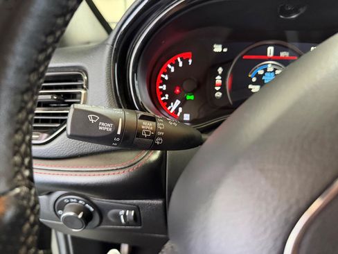 Used 2025 Dodge Durango GT AWD/4WD image 34