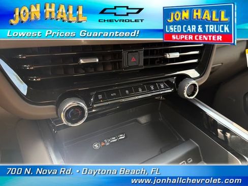 Used 2025 Chevrolet Tahoe Z71 w/ Comfort Package AWD/4WD image 30
