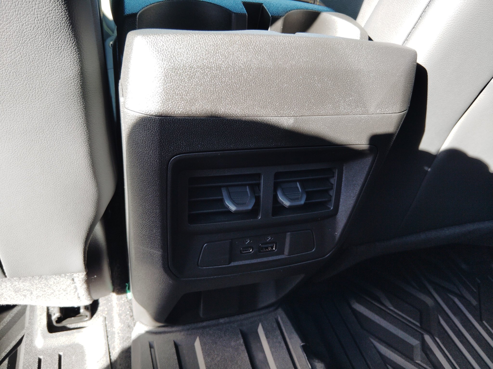 New 2026 Chevrolet Colorado ZR2 w/ Technology Package AWD/4WD image 27