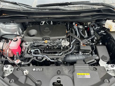 Used 2024 Toyota Sienna XLE image 31