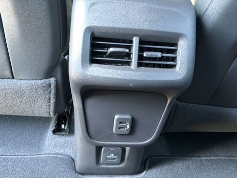 Used 2024 Chevrolet Equinox RS w/ RS Leather Package AWD/4WD image 14