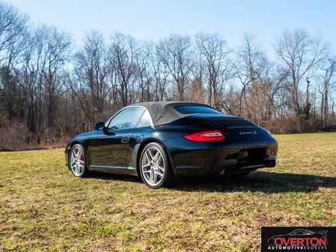 Used 2009 Porsche 911 Cabriolet image 41
