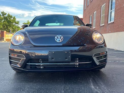 Used 2018 Volkswagen Beetle 2.0T SE FWD image 8