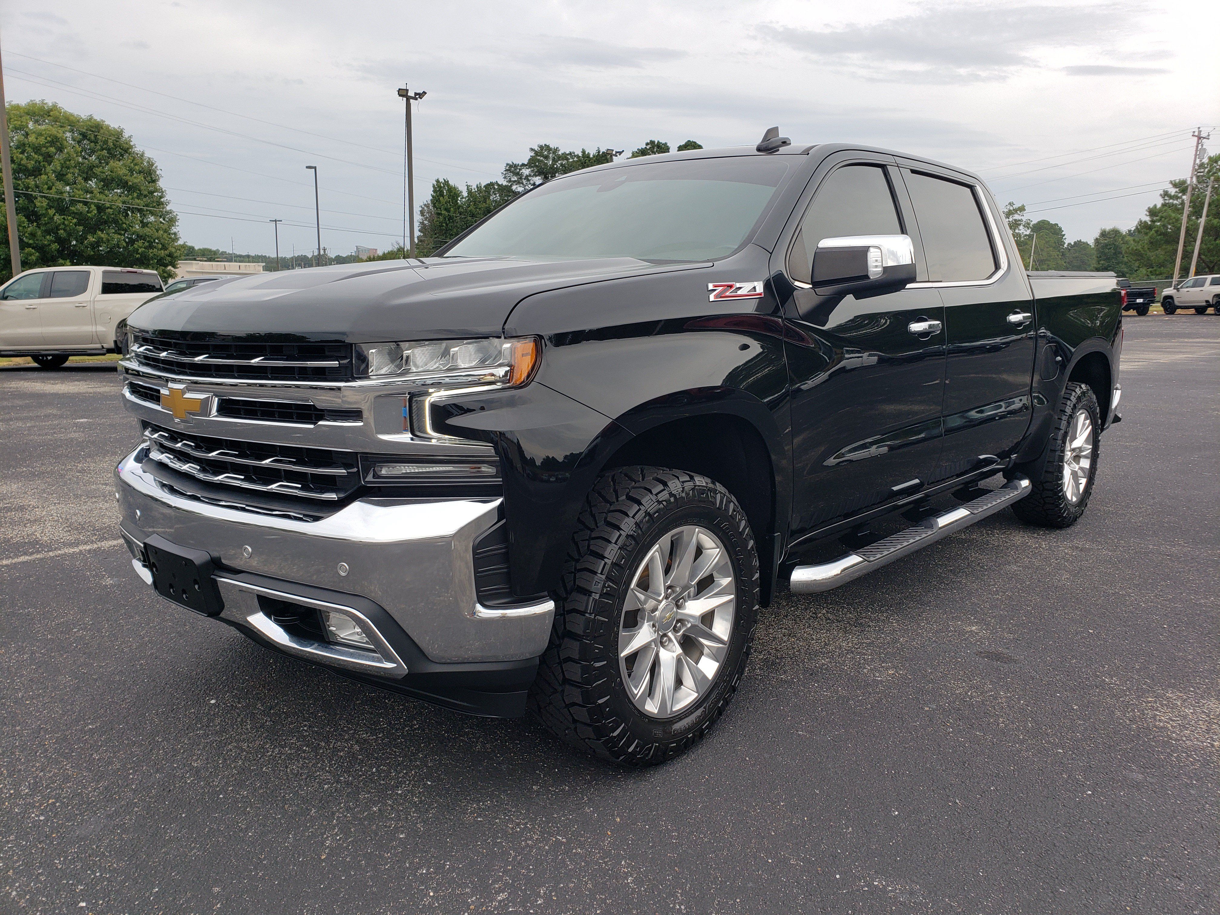 Used 2021 Chevrolet Silverado 1500 LTZ w/ LTZ Premium Package AWD/4WD image 2