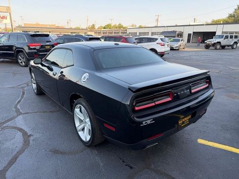 Used 2015 Dodge Challenger SXT w/ Super Sport Group (SS/T) RWD image 4