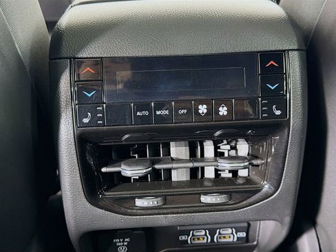 Used 2023 Jeep Grand Cherokee Overland w/ Luxury Tech Group IV AWD/4WD image 23