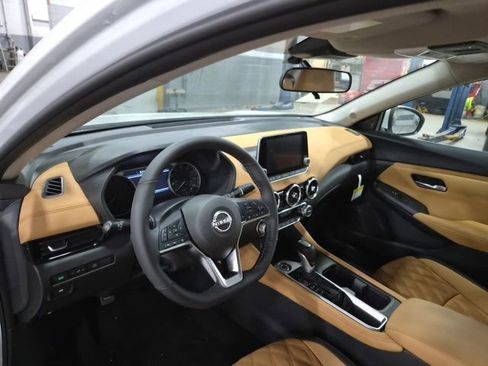 New 2025 Nissan Sentra SV w/ SV Premium Package image 17