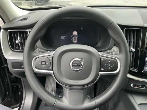 Used 2025 Volvo XC60 B5 Core AWD/4WD image 14