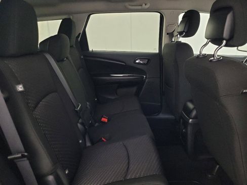 Used 2019 Dodge Journey SE image 19