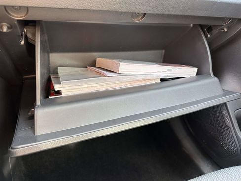 Certified 2025 Toyota RAV4 XLE image 28