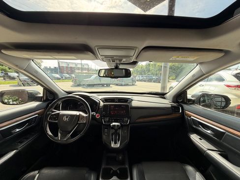 Used 2018 Honda CR-V Touring image 18