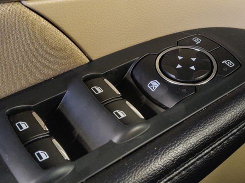 Used 2016 Ford Explorer FWD image 27